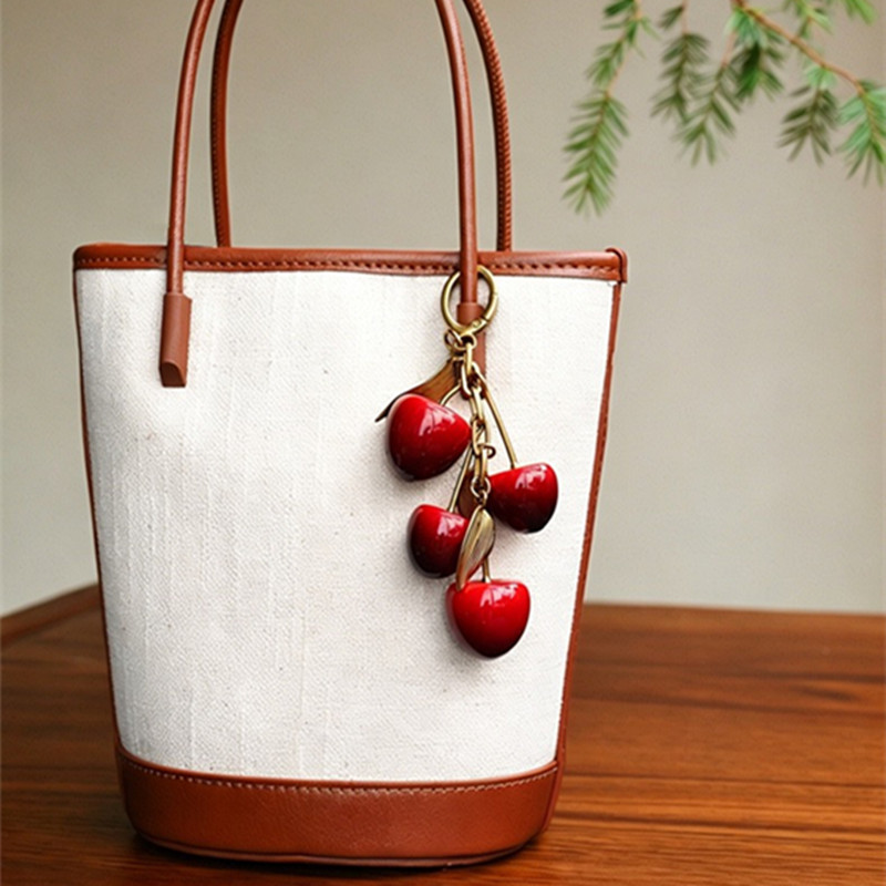 Rode kersen hanger decoratie v - Luxury Bags Ysl recensie en prijs
